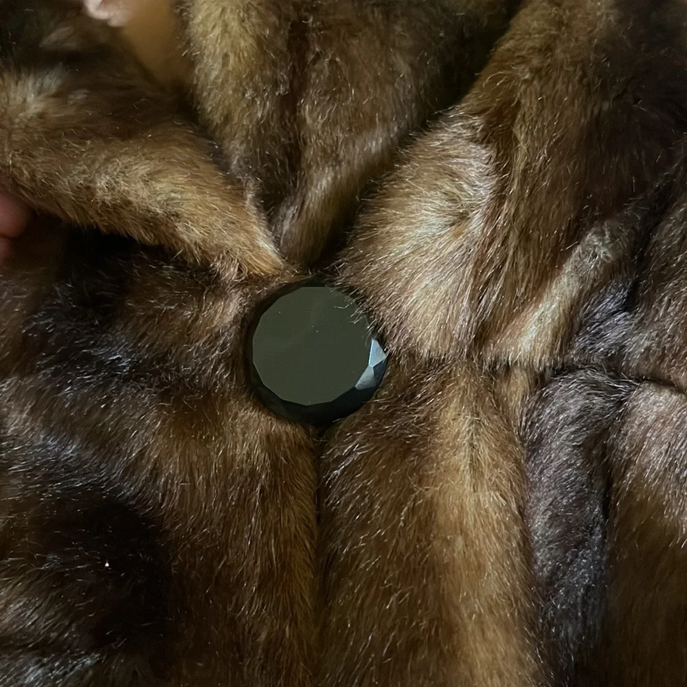 I.N.C Size L brown short faux fur jacket in excellent condition - Picture 4 of 8